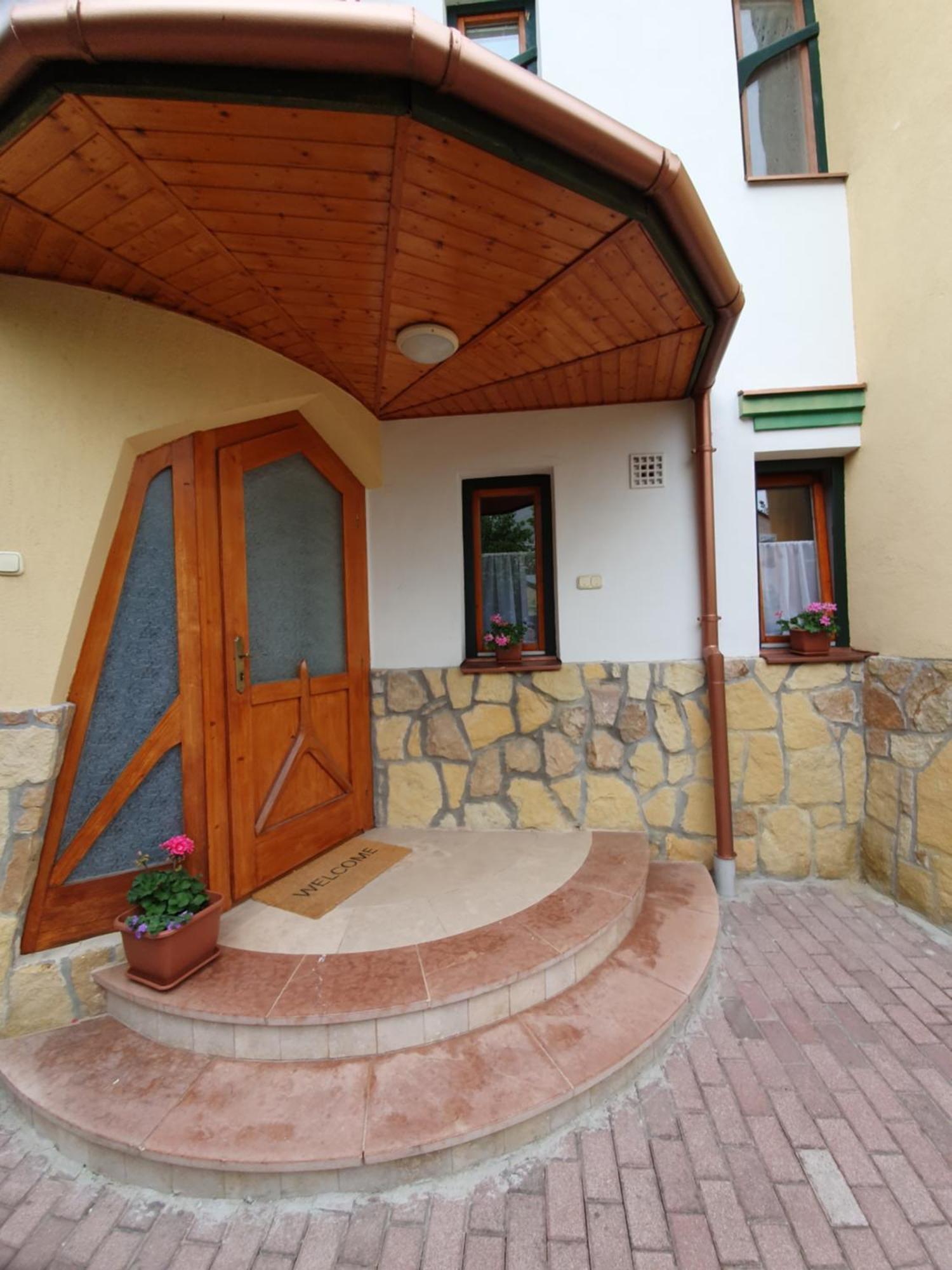 Pannonia Apartman Esztergom Quarto foto